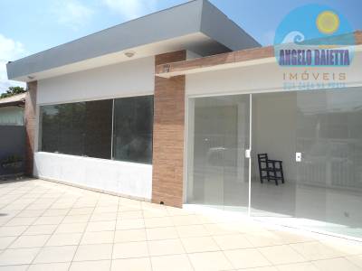 Casa á venda no bairro Arpoador em Peruíbe, á 400 metros da praia