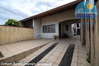 Casa térrea no bairro Arpoador a 750 metros da praia