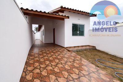 Casa para venda no bairro Ribamar em Peruibe