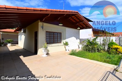 Casa á venda no bairro São João Batista em Peruíbe