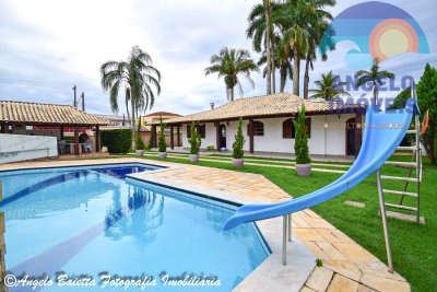 Casa á venda no bairro Oásis em Peruíbe