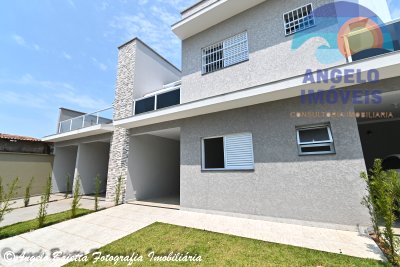 Casa com 2 dormitórios á venda no bairro Ribamar em Peruíbe