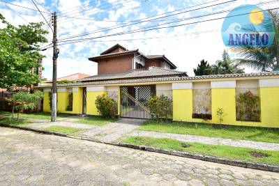 Sobrado para venda no bairro Oásis em Peruíbe, á 200 metros da praia