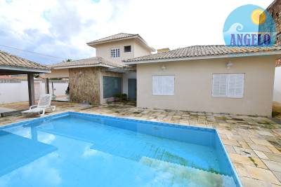 Casa para venda no bairro Oasis em Peruibe, entre 800 e 1200 metros da praia