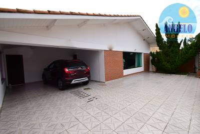 Casa para vendo no bairro São João Batista em Peruibe, até 200 metros da praia
