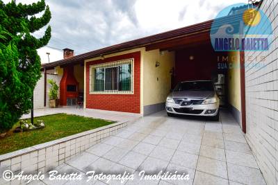 Casa á venda no bairro Oásis em Peruíbe