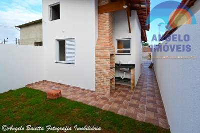Casa á venda no bairro São Joao Batista em Peruíbe
