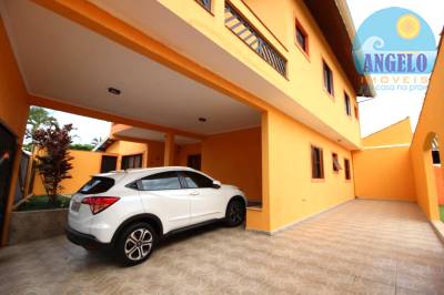 Casa para venda no bairro Oásis em Peruibe, entre 200 e 400 metros da praia
